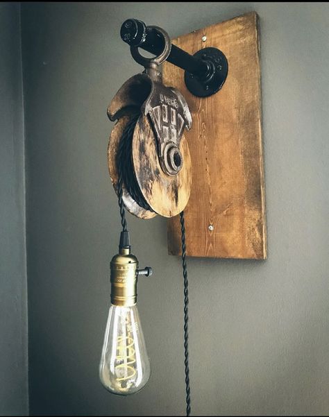 Diy Pulley Light, Vintage Pulley Ideas, Pulley Light Fixture Diy, Old Pulley Ideas Decor, Pully Lights, Pully Light, Pulley Ideas, Pulley Floor Lamp, Pulley Light Fixture