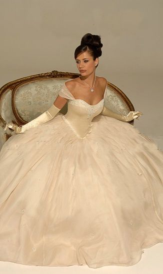 wedding dress for Belle, by Hollywood Dreams Wedding Dresses Princess Ballgown, Princess Bridal, Pretty Wedding Dresses, Bridal Ball Gown, Trendy Wedding Dresses, Dream Wedding Ideas Dresses, Princess Wedding Dresses, Princess Wedding, Dresses Vintage