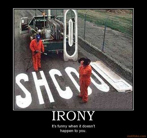 shcool crossing Demotivational Posters, You Had One Job, Funny Pictures With Captions, One Job, Memes Humor, Super Ideas, Really Funny Memes, Funny Signs, Rwby