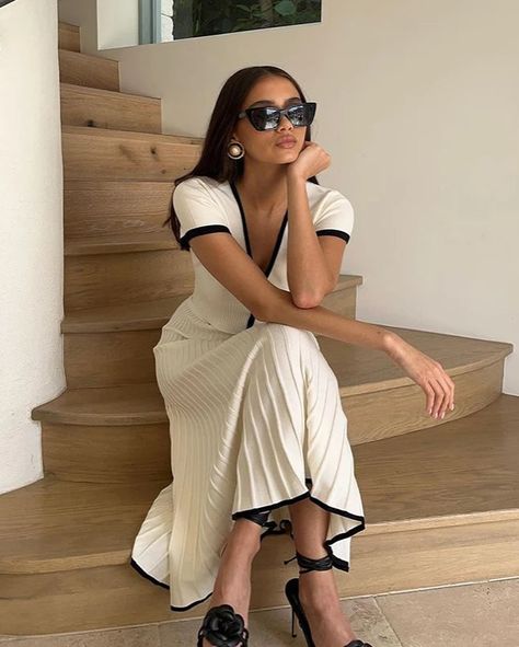 Solana - Elegant 2 Piece Dress Set #elleladore France Fashion, 20s Style, Trendy Fits, Chique Outfits, Looks Party, Estilo Preppy, Church Outfits, Midi Short Sleeve Dress, Dress Inspiration