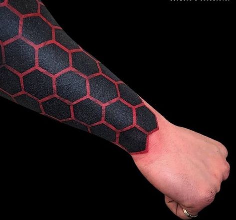 Arm Cover Up Tattoos, Tatuaje Trash Polka, Herren Hand Tattoos, Hexagon Tattoo, Honeycomb Tattoo, Trash Polka Tattoo Designs, Cyberpunk Tattoo, Geometric Sleeve Tattoo, Black Tattoo Cover Up