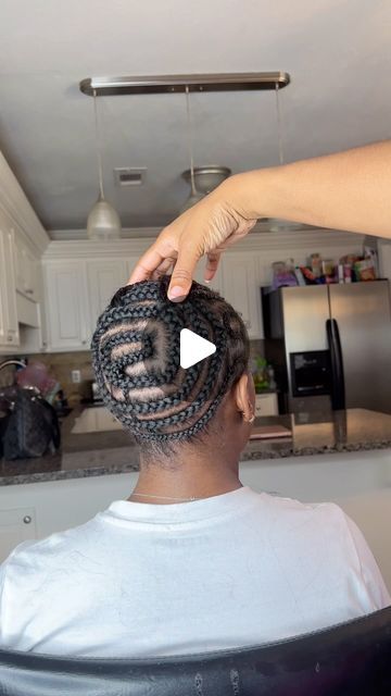 Box Braids Shaved Sides, Curly Box Braids, Diy Crochet Hairstyles, Crochet Twist Hairstyles, Crochet Braids Hairstyles Curls, Braids In The Front Natural Hair, Boho Braided Hairstyles, Box Braids Crochet, Curly Crochet Braids