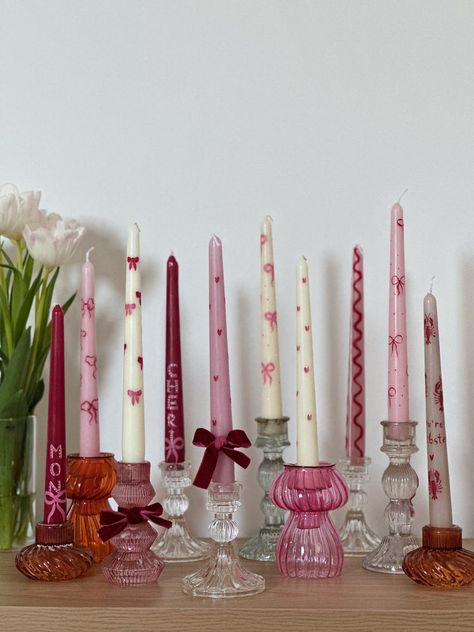 Painted Candles & Candle Painting workshops – AnchevaDesigns Candle Painting With Candles, Cute Cheap Crafts, Cute Valentines Decorations, Cute Hen Party Ideas, Painted Flower Candles, Candlestick Painting Ideas, Painted Candles Aesthetic, Painted Pillar Candles Diy, Valentines Candle Painting