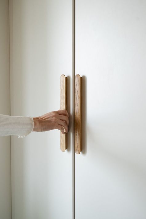 Nordic Wardrobe Design, Wardrobe With Wooden Handles, Wooden Handle Wardrobe, Scandinavian Drawer Pulls, Light Wood Wardrobe Bedrooms, White Kitchen Wood Handles, Wood Cabinet Pull, Wardrobe Door Handle Design, Scandinavian Hardware