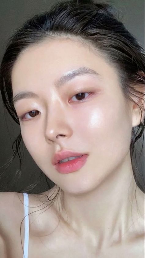 White And Glowing Skin, Glow Glass Skin, Clear Glass Skin, Clean Skin Face, Clear And Glowing Skin, Clear Glowing Skin, Slimmer Face, Glow Skin, Beauty Goals