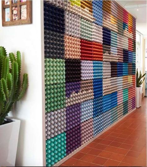 OMG! Is this cool or what!!! I love big modern art and I bet this would be easy to make. This recycled egg carton wall art in multi colors is featured at the blog Bohemialife. Pop on over to the … Read More ... Summer Mantle Decor, Bathroom Remodel Tile, Pallet Furniture Bedroom, Crafts For Home Decor, Decoration Originale, Cosy Home, Diy Home Decor Bedroom, Summer Home Decor, Diy Home Decor On A Budget