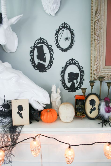 Cricut Spooky Projects, Halloween Decorations Cricut Projects, Easy Cricut Halloween Decorations, Wall Silhouette, Halloween Diy Wall Decor, Halloween Cricut Decoration Ideas, Diy Halloween Decor Cricut, Diy Wall Halloween Decorations, Wall Halloween Decorations