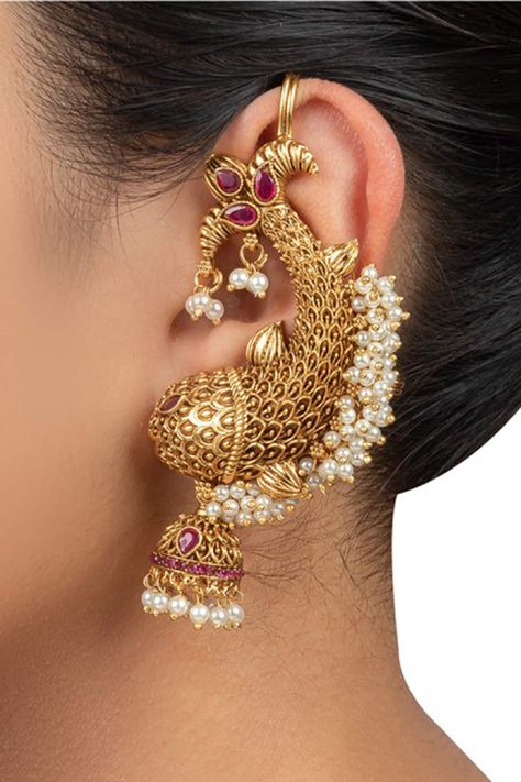 Indian Ear Cuffs, Gold Earrings With Chain, Gold Ear Cuff Earrings, Gold Ear Cuff Earrings Indian, Chettinad Jewellery Gold, Traditional Jewelry Gold, Earcuffs Earrings Indian, Ear Cuffs Gold Indian, Beads Jewelry Indian