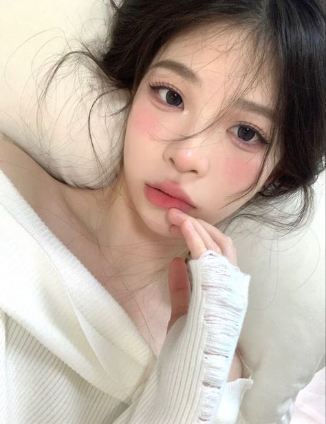 Igari Makeup, Asian Makeup Looks, Korean Makeup Look, Soft Makeup Looks, Makeup Tip, Doll Eye Makeup, Douyin Makeup, Ulzzang Makeup, Ethereal Makeup