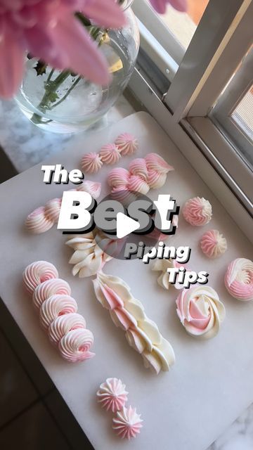 Cupcake and Grace 👩🏻‍🍳 on Instagram: "BEGINNER BAKER these tips are for YOU‼️  I have been using these tips since I first learned how to pipe and still use them to this day✨  They are my favorite!!   Each nozzle gives you a different effect!  ⭐️The nozzle that has several teeth will give you several lines in you buttercream ( Wilton 4B ) And vise versa ( Wilton 1M )   These tips are all you need when you are just learning how to pipe.  You could get several designs with these two nozzles.   They are perfect for cakes and cupcakes!   ⭐️When learning how to pipe I highly recommend that you do something similar to what I was doing: -You get a plate, parchment paper or plastic wrap anything that you could keep reusing you buttercream until you perfect your piping skills !   Amazing piping p How To Practice Piping Frosting, Best Piping Tips For Cupcakes, Tips For Cupcakes Piping, Cupcake Decorating Tips Frosting Techniques, Piping Decorations Cake, Types Of Piping Tips, Piping Cupcakes For Beginners, Cupcake Piping Techniques Tutorials, How To Make A Cupcake