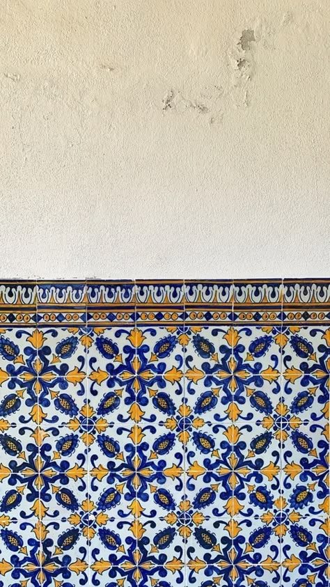 Andalucia Aesthetic, Portuguese Wallpaper, Mediterranean Wallpaper, Portugal Aesthetic, Mediterranean Aesthetic, Background Tile, Italian Aesthetic, Mediterranean Tile, Mediterranean Summer