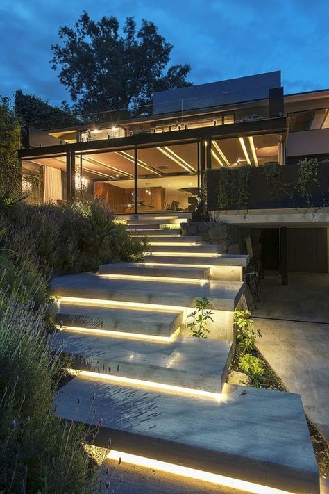 A collection of outdoor step lighting installations including stairs lighting for beauty, safety, ideas for lighting your outdoors steps [LEARN MORE] Design Per Patio, Stairs Lighting, Outside Stairs, Landscape Stairs, Garden Stairs, Exterior Stairs, Bloxburg Modern, Outdoor Steps, Exterior Bloxburg