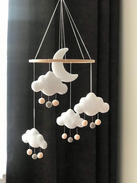 Cot Mobiles Handmade, Felt Cot Mobile, Cloud Mobile Nursery, Décoration Baby Shower, Felt Baby Mobile, Boho Mobile, Diy Baby Mobile, Mobile Crib, Diy Clouds