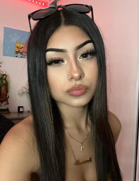 Emo Latina Makeup, Latin Makeup, Mexican Makeup, Nails Latina, Latina Makeup Looks, Latina Hair, Latina Makeup, Cute Eyeshadow Looks, Makeup Cute