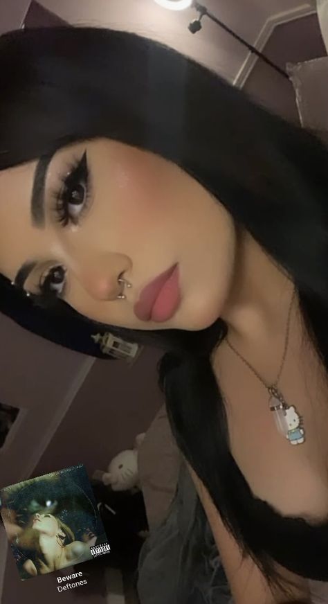 Emo Copy And Paste Latina, Latina Copy And Paste Outfit, V2k Outfits, Copy And Paste Makeup, Copy Paste Latina Outfits, Latina Copy And Paste, Copy Paste Latina Makeup, Copy And Paste Latina Outfits, Xv Makeup