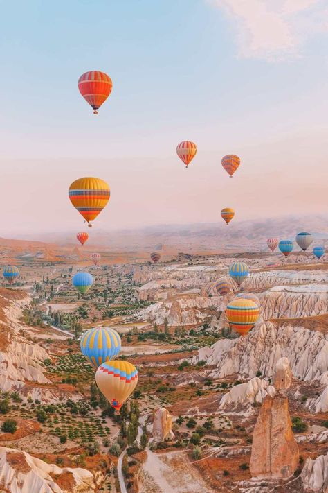 Turkey Places, Countries To Visit, Voyage Europe, Turkey Travel, Hot Air Balloons, Air Balloons, Travel Inspo, Dream Destinations, Travel Aesthetic