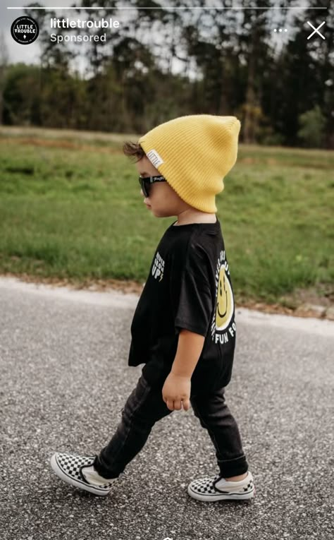 Little Boys Outfit Ideas, Baby Boy Skater Style, Hipster Baby Boy Outfits, Toddler Skater Boy Style, Cute Toddlers Boys, Spring Boy Outfits, Boys Style Fashion Kids, Preschool Boy Outfits, One Year Old Boy Outfits