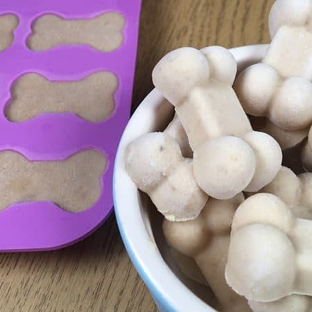 Dog Frozen Treats, Banana Frozen, Peanut Butter Yogurt, Frozen Dog Treats, Apple Treat, Healthy Dog Treats Homemade, Healthy Dog Food, Peanut Butter Dog Treats, Frozen Dog