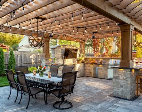 Backyard Entertainment, Outdoor Kitchen Design Modern, Outdoor Fireplace Patio, Outdoor Kitchen Plans, Outdoor Patio Designs, Outdoor Pavilion, Backyard Fireplace, Backyard Pavilion, Backyard Kitchen