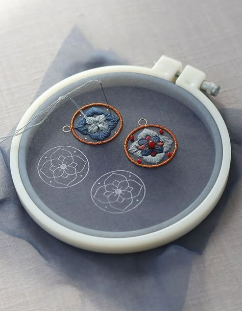 DIY Embroidery Earrings Gift (Including DIY materials) Diy Embroidery Earrings, Embroidery Earrings, Diy Projects Gifts, Fall Crochet Patterns, Pola Sulam, Earring Tutorial, Hand Embroidery Art, 자수 디자인, Embroidery Jewelry