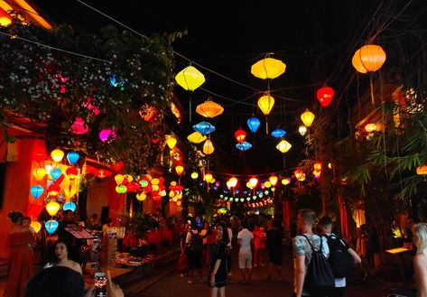 Night Market Vietnamese Night Market, Vietnam Night Market, Asian Night Market Aesthetic, Japanese Night Market, Thai Night Market, Night Market Aesthetic, Asian Night Market, Samhain Festival, Temple Street Night Market