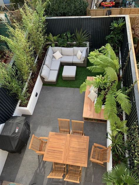 Small Rooftop Terrace Design, Terraced Patio Ideas, House Landscape Ideas, Roof Terrace Design, Rooftop Patio Design, Terrace Garden Ideas, Roof Garden Design, Terrace Garden Design, Terrace Decor