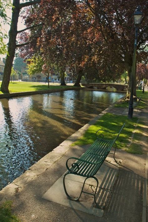 Gloucestershire England, Bourton On The Water, Bench Area, Park Benches, Sitting On A Bench, Cotswolds England, England And Scotland, The Cotswolds, Village Life