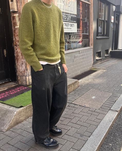 Chique Outfit, Loafers Outfit, Italy Outfits, Street Fashion Men Streetwear, Guys Clothing Styles, Mens Outfit Inspiration, Mens Fashion Streetwear, Winter Outfits Men, Cool Outfits For Men