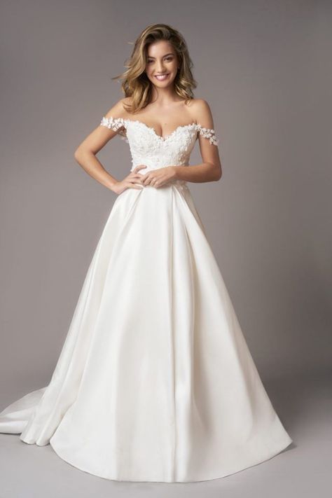 Off shoulder wedding dress