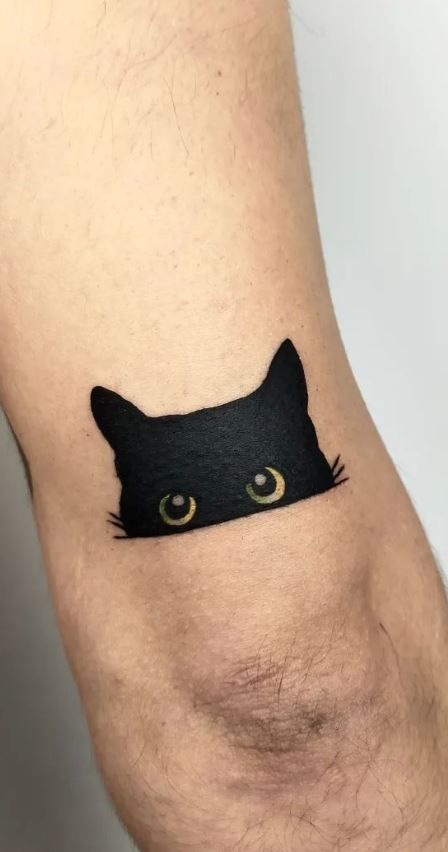 Small Dark Cover Up Tattoos, Cover Of Tattoo Design, Black Cat Cute Tattoo, Cover Up Cat Tattoo, Black Cat Chest Tattoo, Black Tattoo Ideas Cover Up, Small Black Cover Up Tattoo, Tattoos For Women Cover Up, Black Wrist Tattoo Cover Up