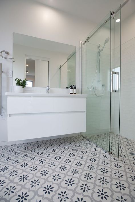 Moraccon Theme Tiles Bathroom, Bathroom With Moroccan Tiles, Bathroom Moroccan Tiles, Mediterranean Tile Bathroom, Moroccan Tiles Bathroom, Moroccan Bathroom Ideas, Interior Tiles Floor, Ikea Bathroom Mirror, Moroccan Tile Bathroom