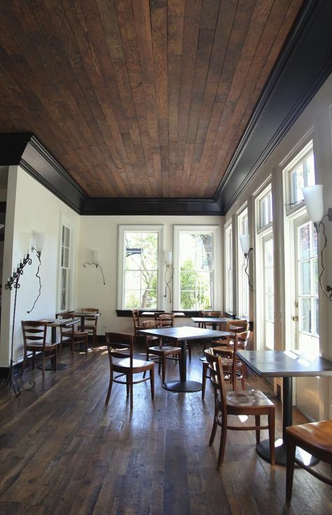 Wood Ceiling Sunroom Ideas, Dark Wood Ceiling Living Room, Wood Floor And Ceiling, Dark Restaurant, Ceiling Remodel, Greenhouse Construction, Wood Plank Ceiling, Dark Ceiling, Living Room Wood Floor