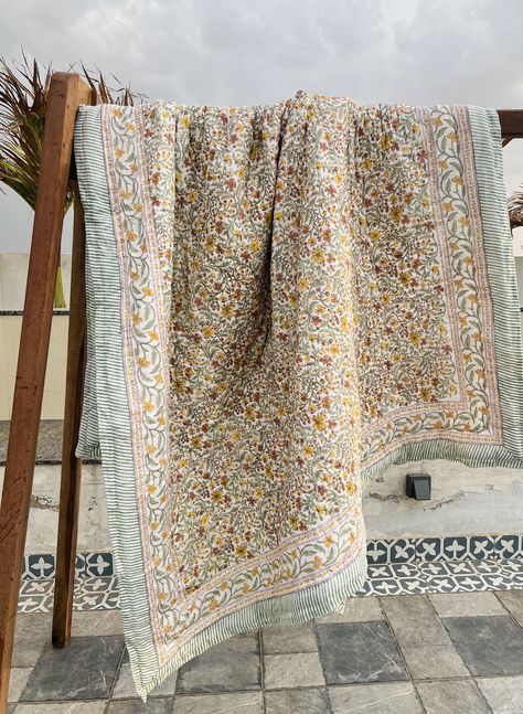 Reversible Quilt Soft Cotton Quilt Hand Block Print Quilt Floral Print Soft Cotton Quilt 100% Cotton Comforter, Handmade Quilt ,kantha Quilt - Etsy Stillwater Quilt, Quilted Bed Runners, Wildflower Quilt, Cute Bedspreads, King Quilt Bedding, Quilt Duvet Cover, Embroidery Quilt, Bohemian Quilt, Orange Quilt