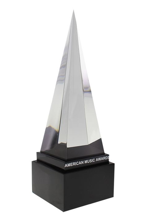 The AMAs 2017 Commentary Music Trophies, Future Concert, Famous Lifestyle, Award Ideas, Page Layout Design, Career Vision Board, Trophy Design, Custom Awards, Dream Music