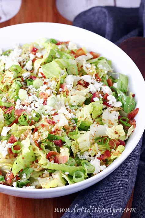 This simple salad is anything but simple tasting, featuring Romaine lettuce tossed with crispy bacon, tangy blue cheese and a Dijon vinaigrette, it may just become your go-to salad. Everyone needs a super simple green Country Salad, Potluck Favorites, Fancy Salads, Fried Steak Recipes, Pizza Salad, Dijon Vinaigrette, Green Salads, Healthy Chicken Salad, House Country