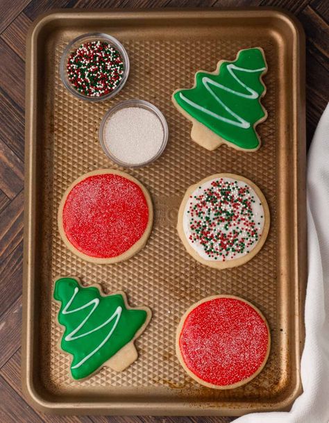 Easy Vegan Sugar Cookies. These cookies are perfect for cut-outs, while still being soft and tender. Decorate them for Christmas, Valentine's Day, birthdays, and any other occasion that calls for cookies. Which, really, should be all of them! Sugar Cookies No Chill, Cookies No Chill, Vegan Sugar Cookies, Christmas Cookie Box, Meals On Wheels, Vegan Holidays, Vegan Holiday, Vegan Sugar, Cookie Box