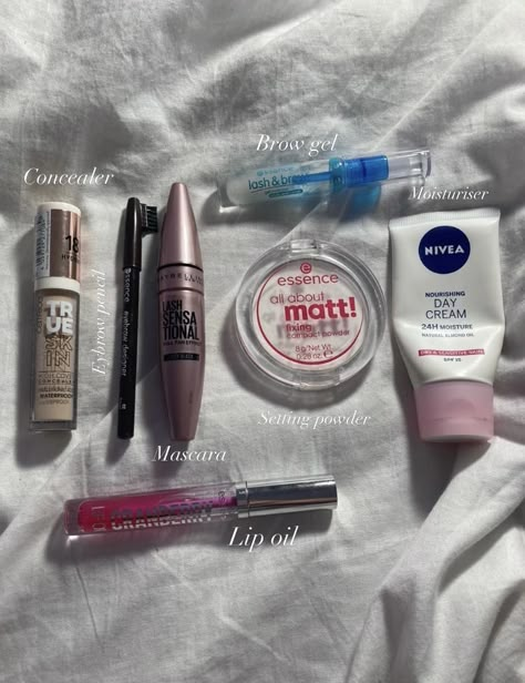 Makeup On The Go, Best Catrice Products, She Glam Makeup Products, Best Essence Products, All I Need Makeup, Essence Lip Oil, Best Lip Oil, Dm Must Haves, Essence Aesthetic