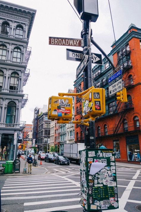 I'll get there someday! (Probably just to watch but I'll sing if they'll let me!) Kota New York, New York Trip, Wow Photo, Voyage New York, New York Photography, City Vibe, Greenwich Village, Street Sign, Traffic Light