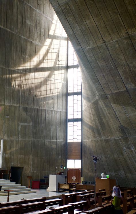 Interior St.Mary's Cathedral in Bunkyo Tokyo Kenzo Tange Architecture, Bunkyo Tokyo, Ecumenical Church, Tokyo Wedding, Kaira Looro, Brick Studio, Kenzo Tange, Architecture Work, Arch Photo