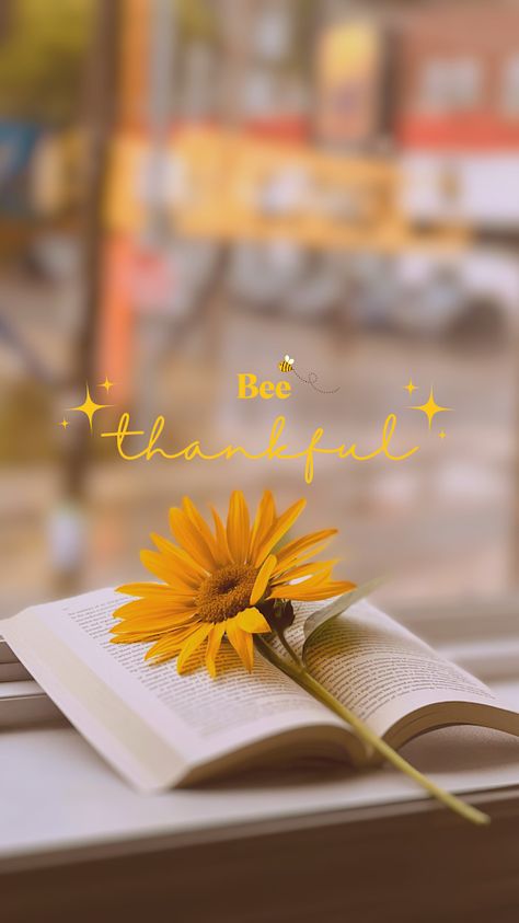 Bee Gift Ideas, Weird Items, Bee Thankful, Wallpaper Inspirational, Sunflower Iphone Wallpaper, Positive Quotes Wallpaper, Positive Wallpapers, Aesthetic Yellow, Wallpaper Inspiration