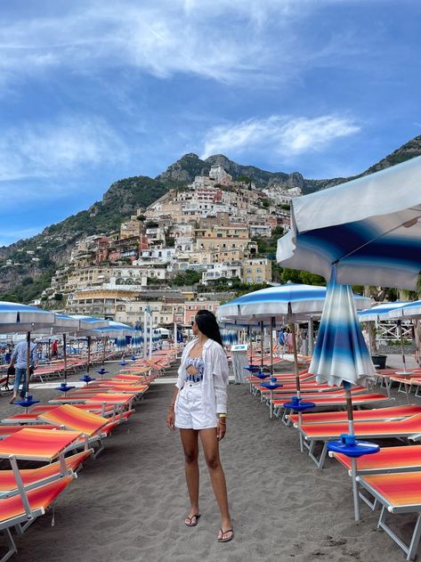 Positano beach outfit Positano Beach Outfit, Positano Beach, Long Skirt Outfits, Positano Italy, Positano, Beach Outfit, Street View, Summer Fashion, Italy