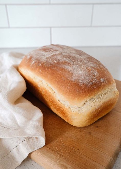 Soft, light and fluffy this farmhouse white bread is the perfect beginner recipe to bake. Warm with butter, its mouth-wateringly good and better than any store-bought loaf, and cheaper too! Farmhouse White Bread, Simple Bread Loaf Recipe, Betty Crocker Bread Recipes, White Bread Recipe Homemade Easy, Soft Fluffy Bread Recipe, White Bread Recipe Homemade, Basic White Bread Recipe, Fluffy Bread Recipe, Easy Breads