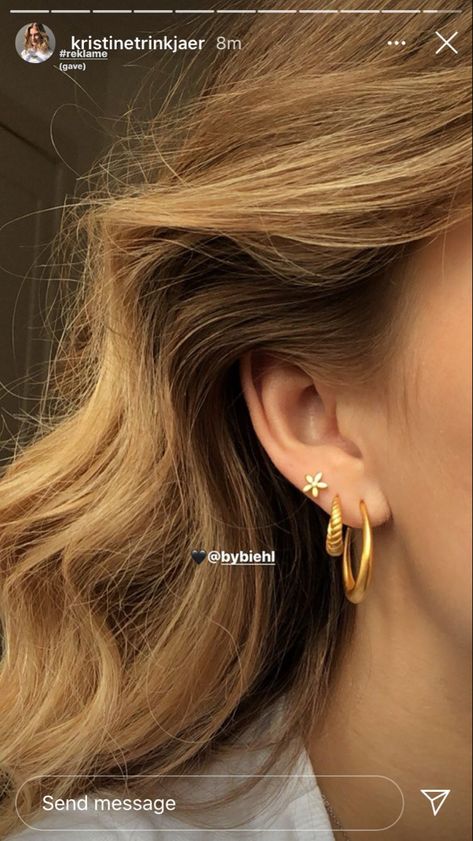 not mine! Simple Piercings Ear Classy, 3 Piercing Ideas, Earring Stacks Gold Aesthetic, Old Money Ear Piercings, Three Ear Piercings Gold, Double Piercing Inspiration, Earring Inspo Doubles, Ear Piercings Gold Simple, How To Style 3 Ear Piercings