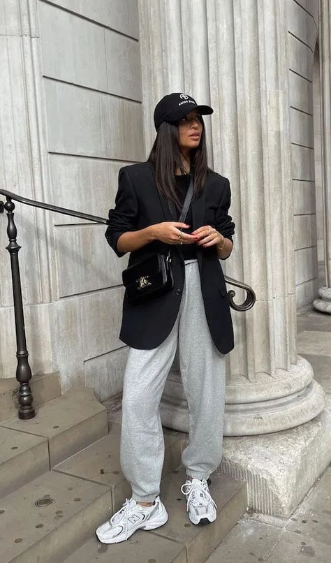 Black Blazer 2023 Outfit, Athleisure Blazer Outfit, Baseball Hat Blazer Outfit, Black Blazer Outfit Street Styles, Fall Styling Outfits, Sweats With Blazer Outfit, Grey And Black Outfits Casual, Sport Blazer Women Outfit, Blazer Hat Outfit