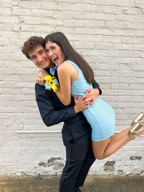 Hoco Posses With Bf, Homecoming Photo Poses Couple, Hoco Poses Couple Funny, Hoco Picture Inspo Couple, Homecoming Poses With Boyfriend, Hoco Boquets, Homecoming Couple Poses, Hoco Date Pictures, Couple Hoco Poses