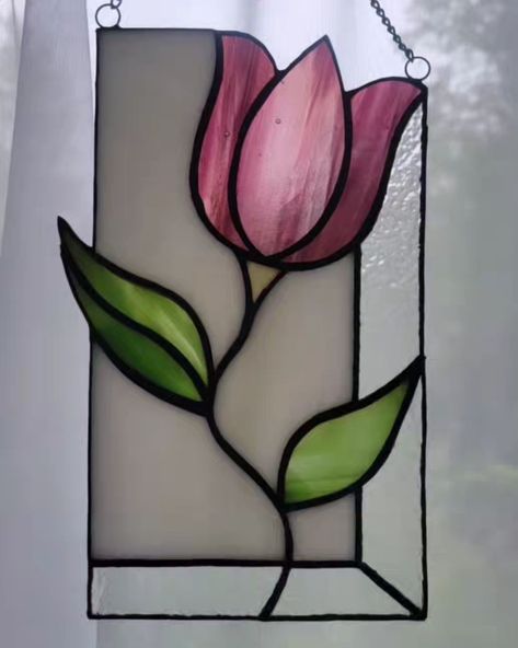 Made this for my Momma. 😍 Stained glass 😍 . . . . Pattern from WildSoulGlassStudio 👍 Simple Stained Glass Flower Patterns, Stained Glass Pattern Beginner, Tulip Stained Glass Pattern, Stained Glass Flower Patterns Free, Stained Glass Tulips, Spring Stained Glass Ideas, Stained Glass Patterns Easy, Floral Stained Glass Patterns, Simple Stained Glass Patterns Free Printable Templates