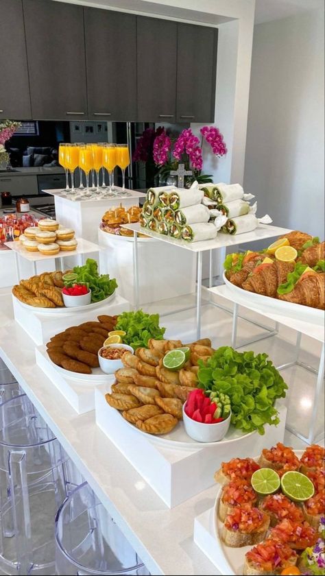 Food Set Up, Catering Food Displays, Party Food Buffet, Catering Ideas Food, Party Food Platters, Food Displays, Shower Food, Catering Food, Food Display