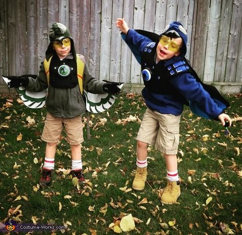 Kratt Brothers Costume, Diy Wild Kratts Costume, Wild Kratts Halloween Costume, Wild Kratts Printables Free, Wild Kratts Costume, Zach Varmitech Wild Kratts, Wild Kratt Brothers, Squirrel Costume, Wild Kratts Birthday Party