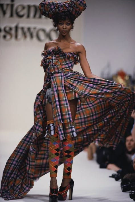 Vivienne Westwood Collection, Fashion Vivienne Westwood, Vivienne Westwood Fashion, Vivian Westwood, Punk Chic, Tartan Fashion, Big Six, Punk Aesthetic, 1990s Fashion