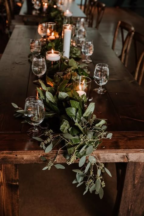 Rustic Wedding Decor Greenery, Wedding Table No Runner, Table Inspiration Dinner, Greenery Garland Wedding Table, Winter Wedding Table Garland, Wood And Greenery Wedding, Wood Table Wedding Place Setting, Simple Farmhouse Table Centerpiece, Greenery Centerpiece Wedding Long Table